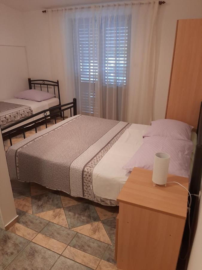 Apartments Marta Starigrad Paklenica Eksteriør billede