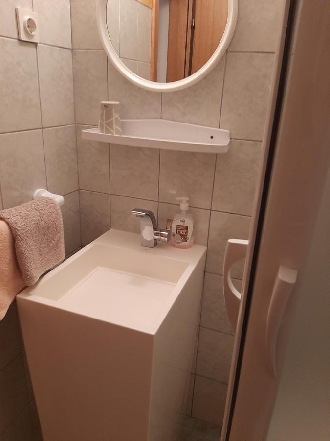 Apartments Marta Starigrad Paklenica Eksteriør billede
