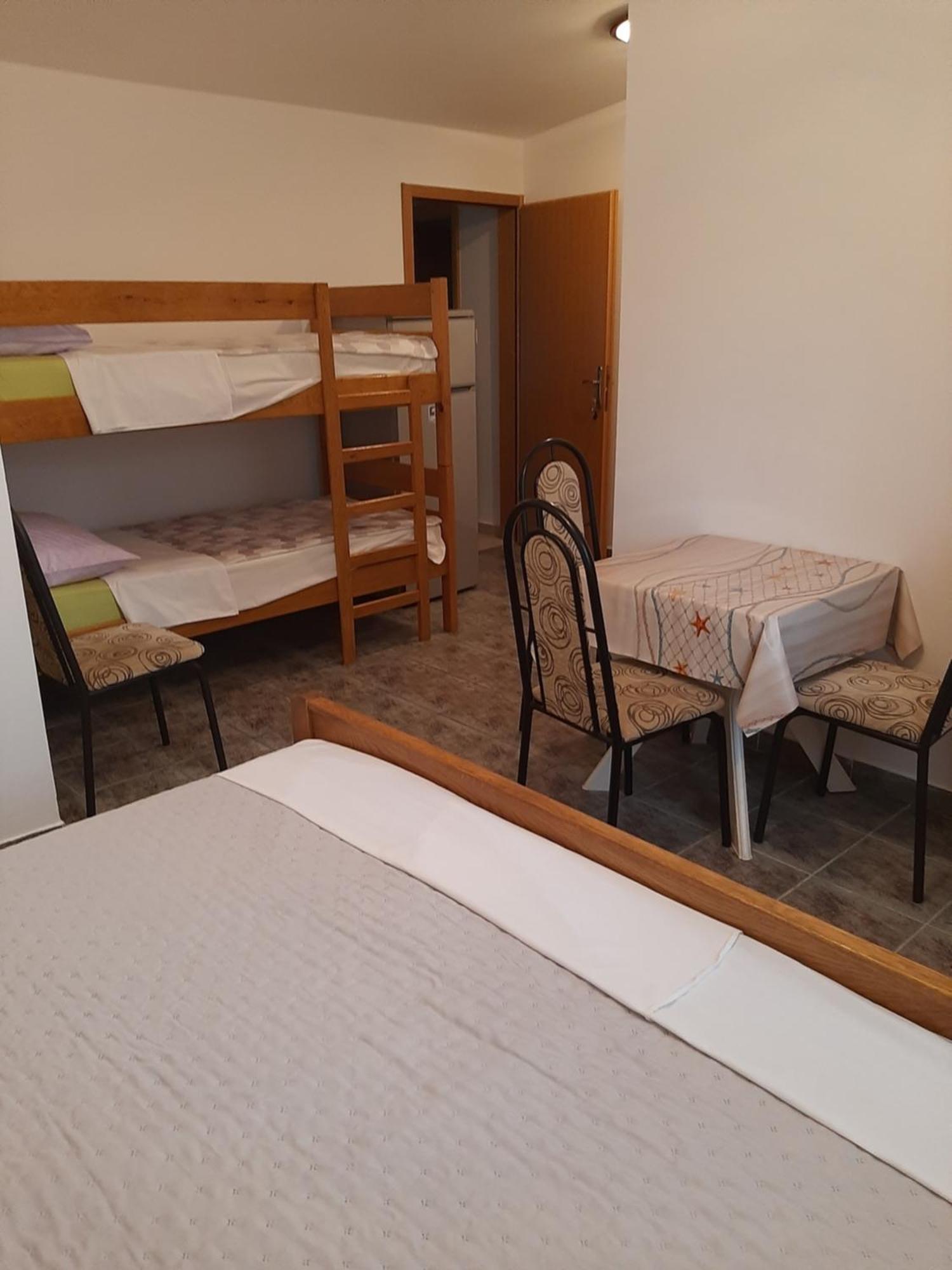 Apartments Marta Starigrad Paklenica Værelse billede