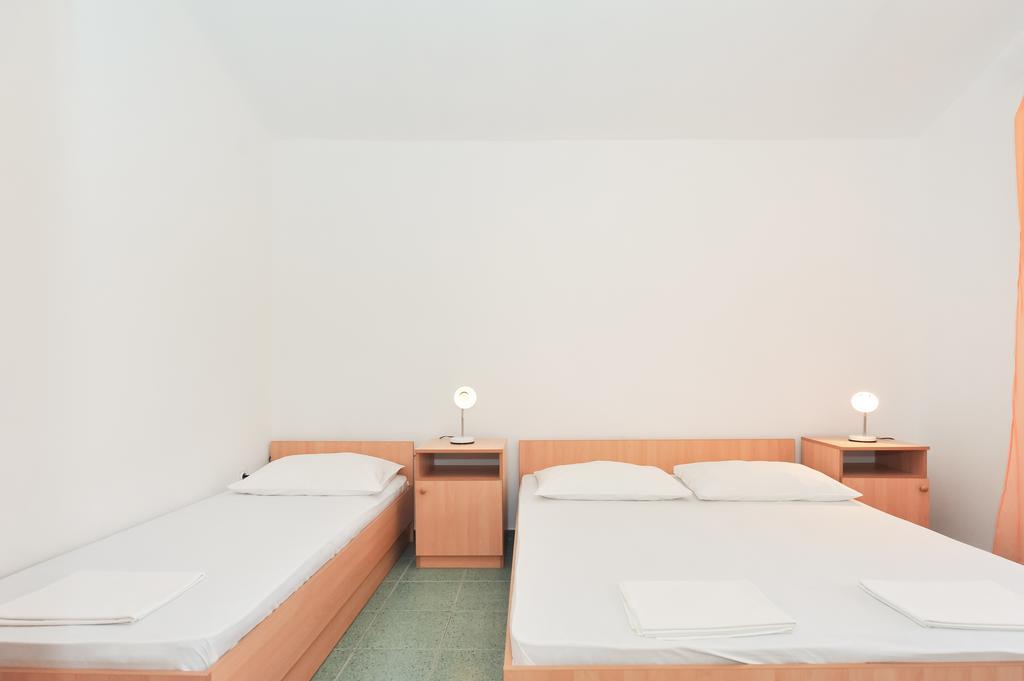 Apartments Marta Starigrad Paklenica Værelse billede